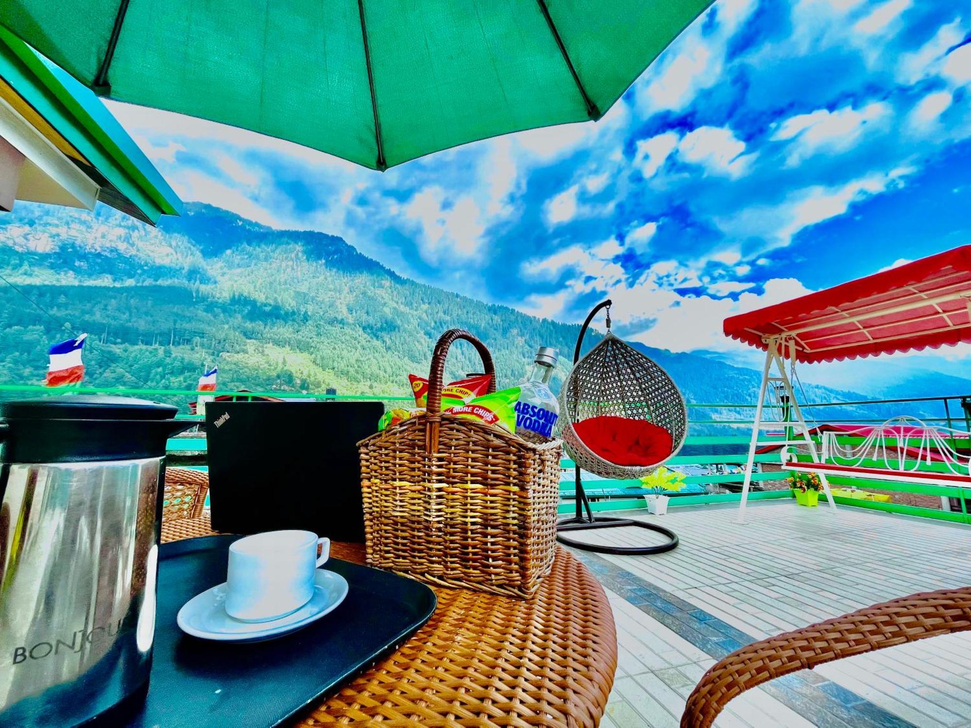 Vista Resort, Manali - ! Near Mall Road !! Hot & Cold Ac Rooms !! Best Selling !! Big Parking !! Luxury Collection !! Open Terrace !! Lift !! Playing Zone !! Property Of The Year ! Luaran gambar