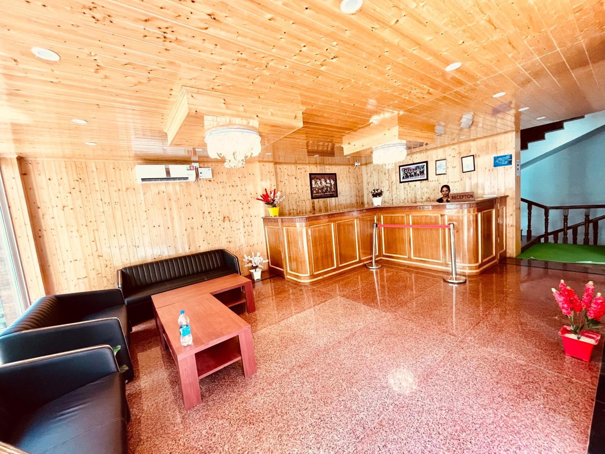 Vista Resort, Manali - ! Near Mall Road !! Hot & Cold Ac Rooms !! Best Selling !! Big Parking !! Luxury Collection !! Open Terrace !! Lift !! Playing Zone !! Property Of The Year ! Luaran gambar