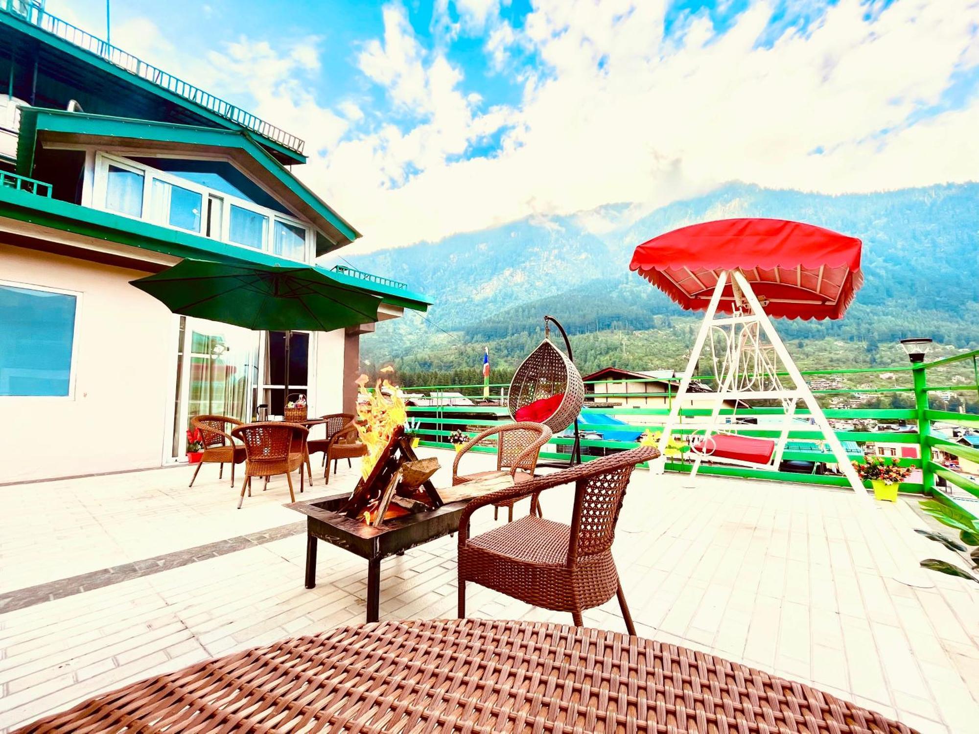 Vista Resort, Manali - ! Near Mall Road !! Hot & Cold Ac Rooms !! Best Selling !! Big Parking !! Luxury Collection !! Open Terrace !! Lift !! Playing Zone !! Property Of The Year ! Luaran gambar