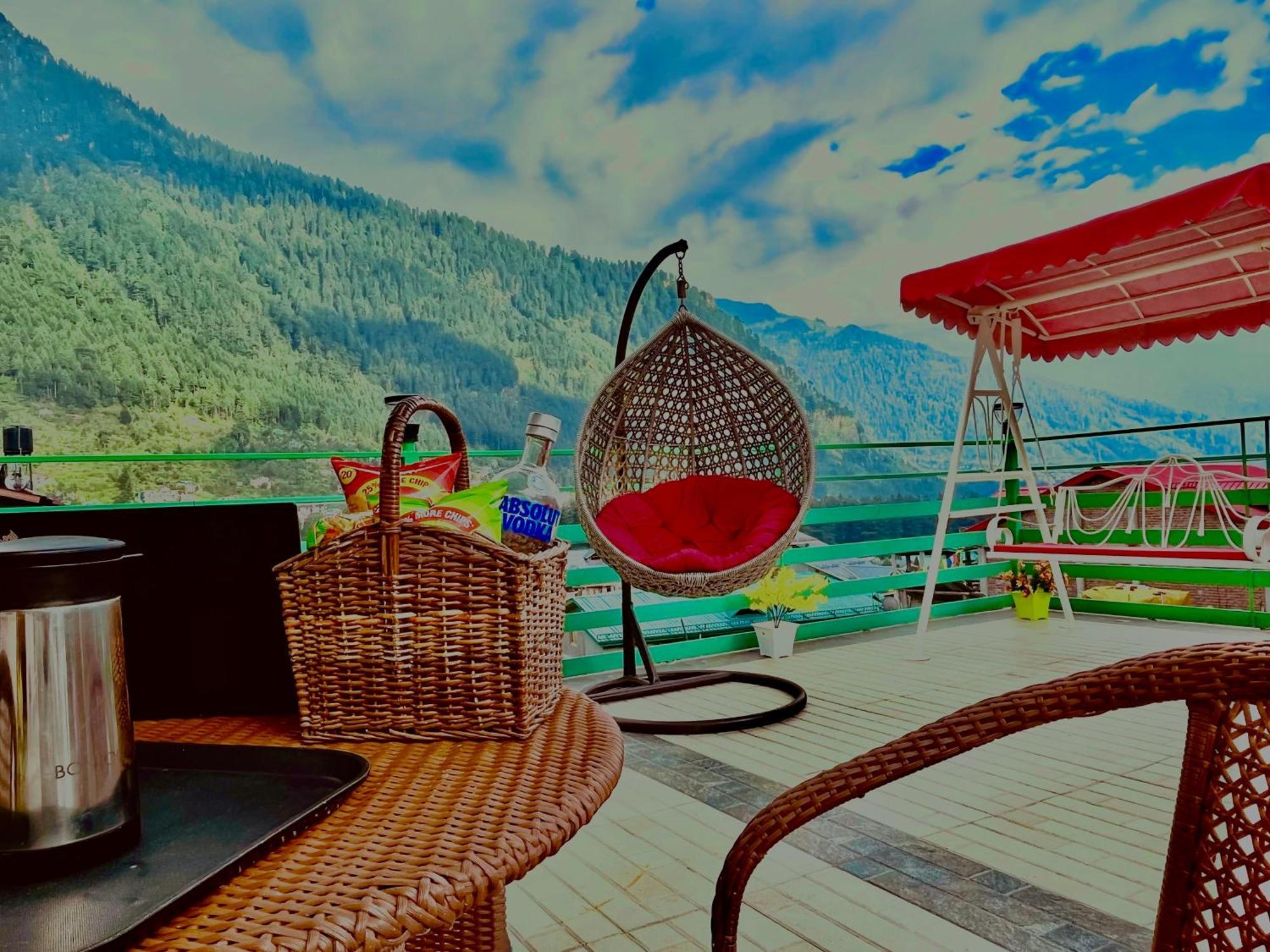 Vista Resort, Manali - ! Near Mall Road !! Hot & Cold Ac Rooms !! Best Selling !! Big Parking !! Luxury Collection !! Open Terrace !! Lift !! Playing Zone !! Property Of The Year ! Luaran gambar