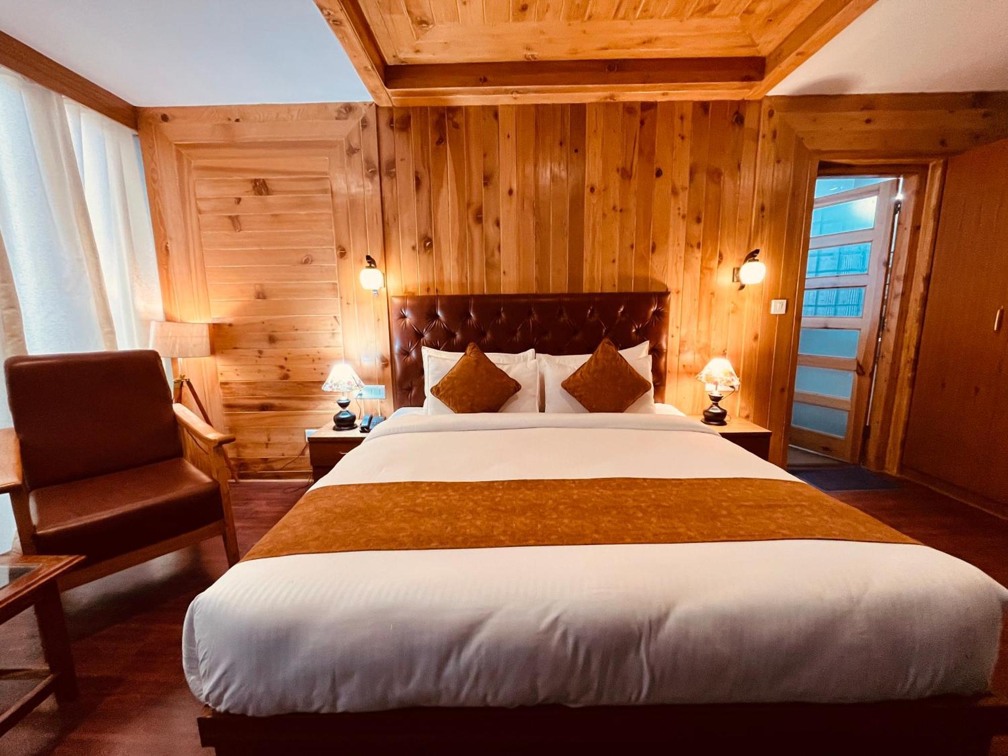 Vista Resort, Manali - ! Near Mall Road !! Hot & Cold Ac Rooms !! Best Selling !! Big Parking !! Luxury Collection !! Open Terrace !! Lift !! Playing Zone !! Property Of The Year ! Luaran gambar