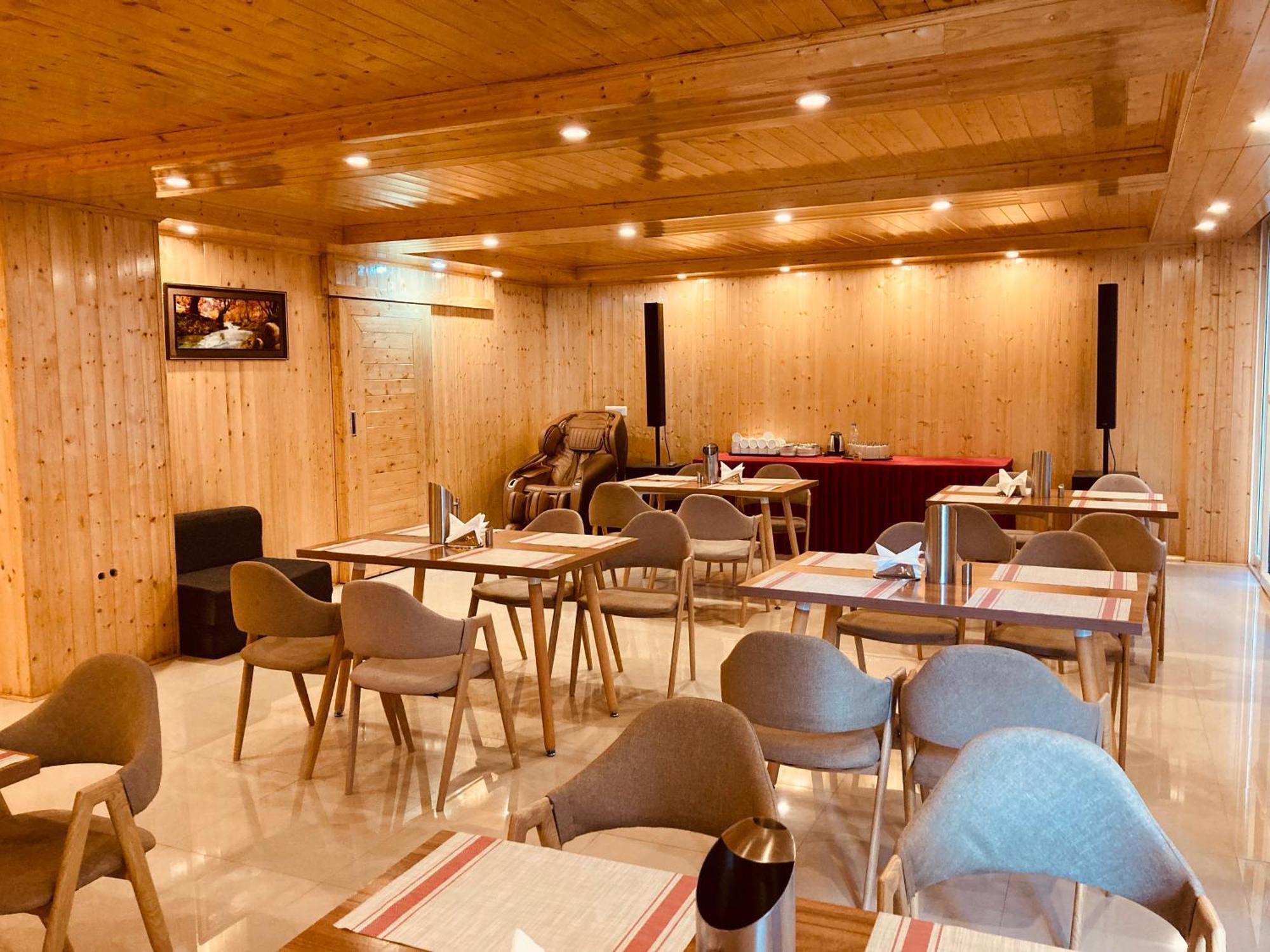Vista Resort, Manali - ! Near Mall Road !! Hot & Cold Ac Rooms !! Best Selling !! Big Parking !! Luxury Collection !! Open Terrace !! Lift !! Playing Zone !! Property Of The Year ! Luaran gambar