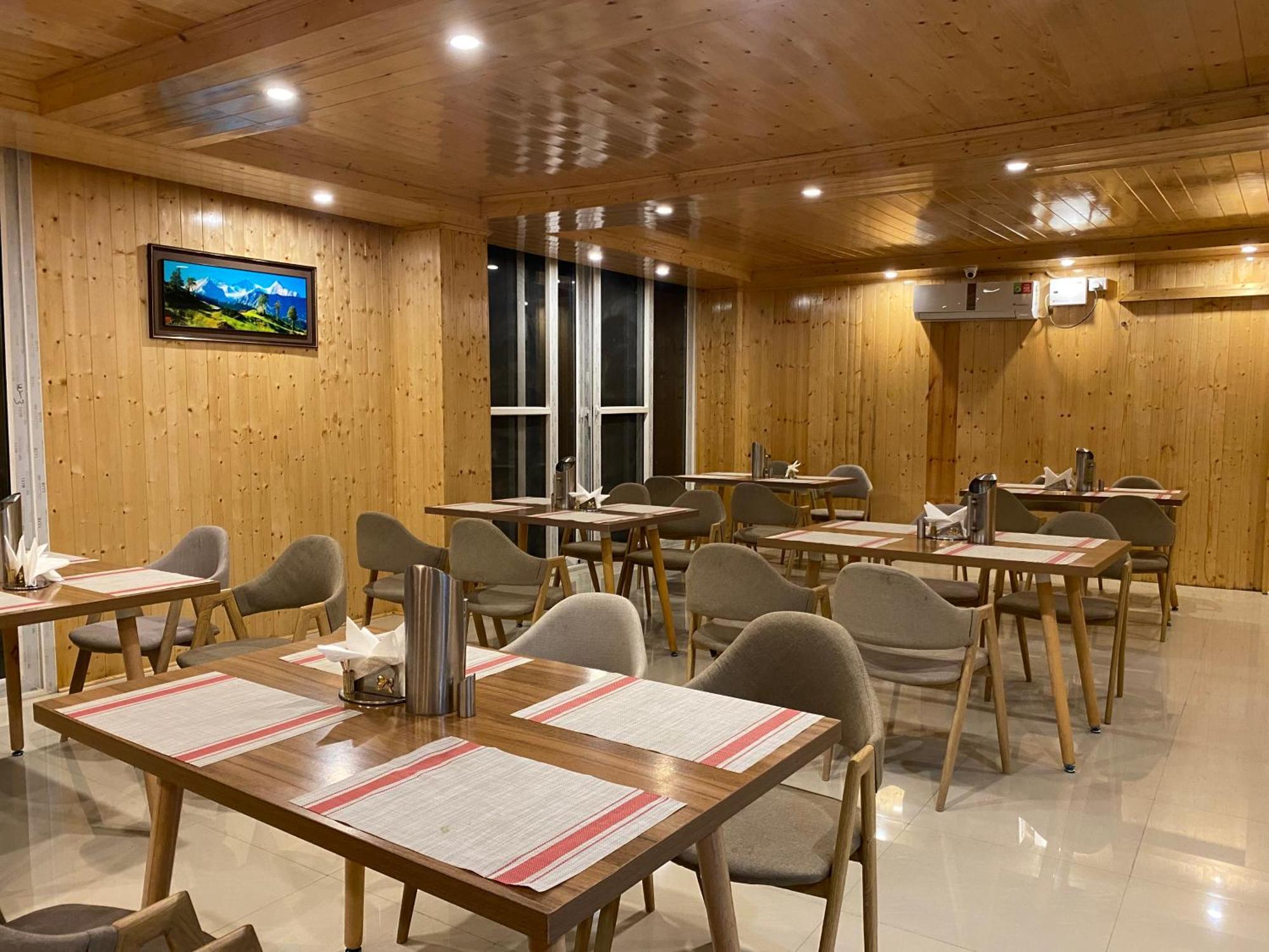 Vista Resort, Manali - ! Near Mall Road !! Hot & Cold Ac Rooms !! Best Selling !! Big Parking !! Luxury Collection !! Open Terrace !! Lift !! Playing Zone !! Property Of The Year ! Luaran gambar