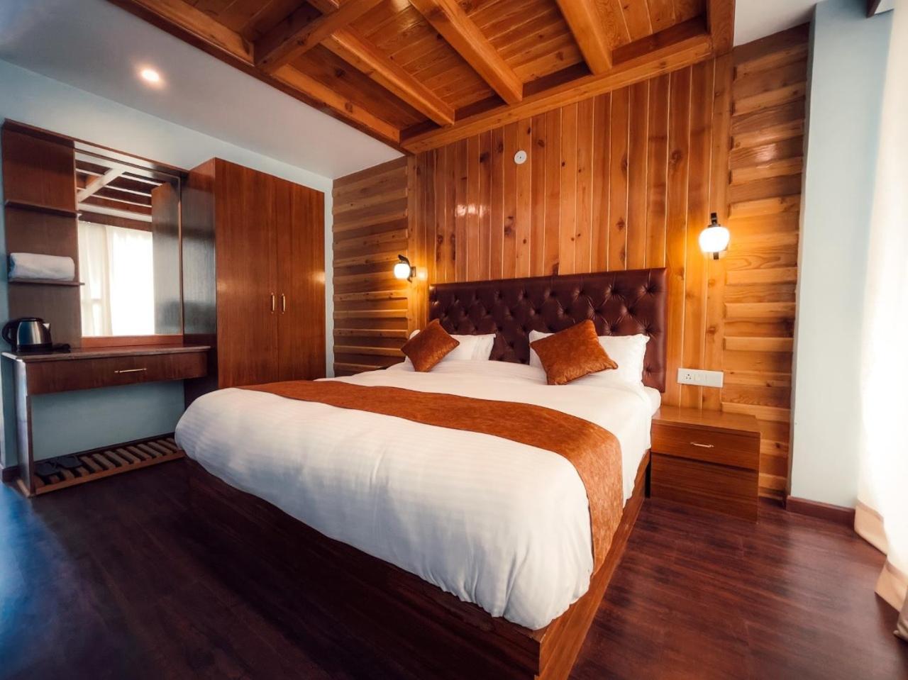 Vista Resort, Manali - ! Near Mall Road !! Hot & Cold Ac Rooms !! Best Selling !! Big Parking !! Luxury Collection !! Open Terrace !! Lift !! Playing Zone !! Property Of The Year ! Luaran gambar