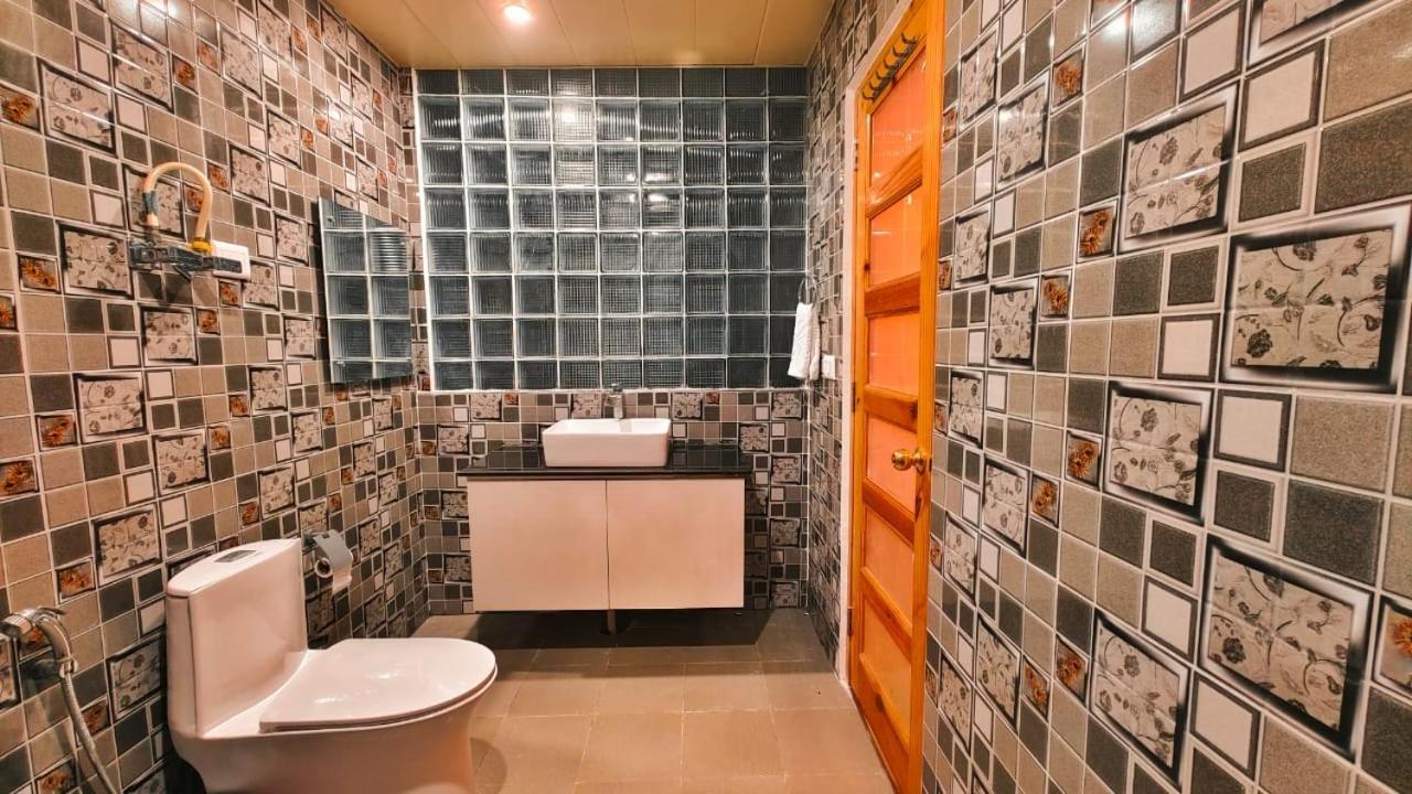 Vista Resort, Manali - ! Near Mall Road !! Hot & Cold Ac Rooms !! Best Selling !! Big Parking !! Luxury Collection !! Open Terrace !! Lift !! Playing Zone !! Property Of The Year ! Luaran gambar