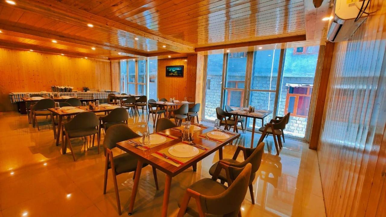 Vista Resort, Manali - ! Near Mall Road !! Hot & Cold Ac Rooms !! Best Selling !! Big Parking !! Luxury Collection !! Open Terrace !! Lift !! Playing Zone !! Property Of The Year ! Luaran gambar