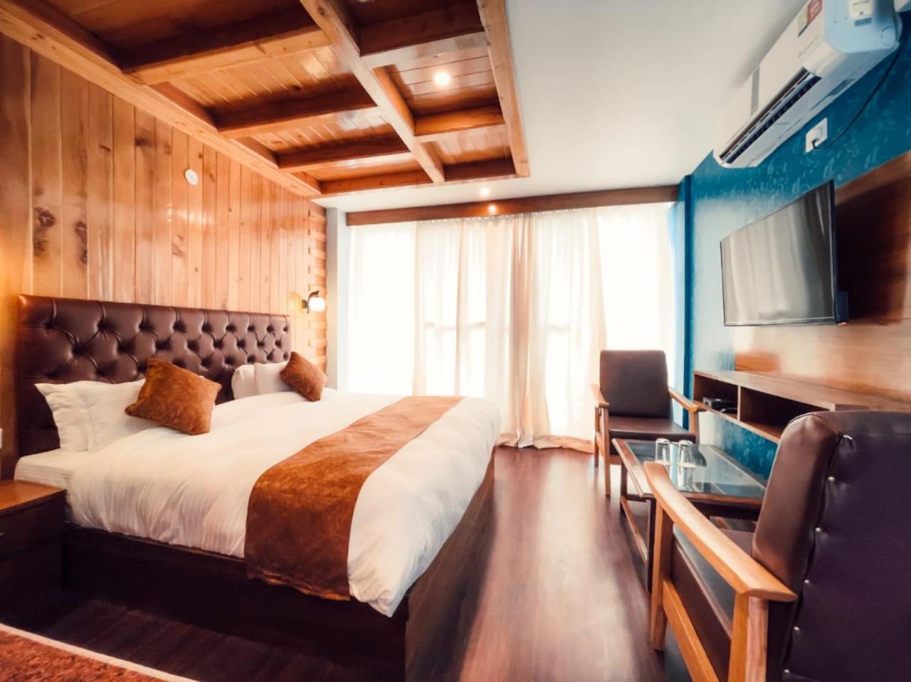 Vista Resort, Manali - ! Near Mall Road !! Hot & Cold Ac Rooms !! Best Selling !! Big Parking !! Luxury Collection !! Open Terrace !! Lift !! Playing Zone !! Property Of The Year ! Luaran gambar