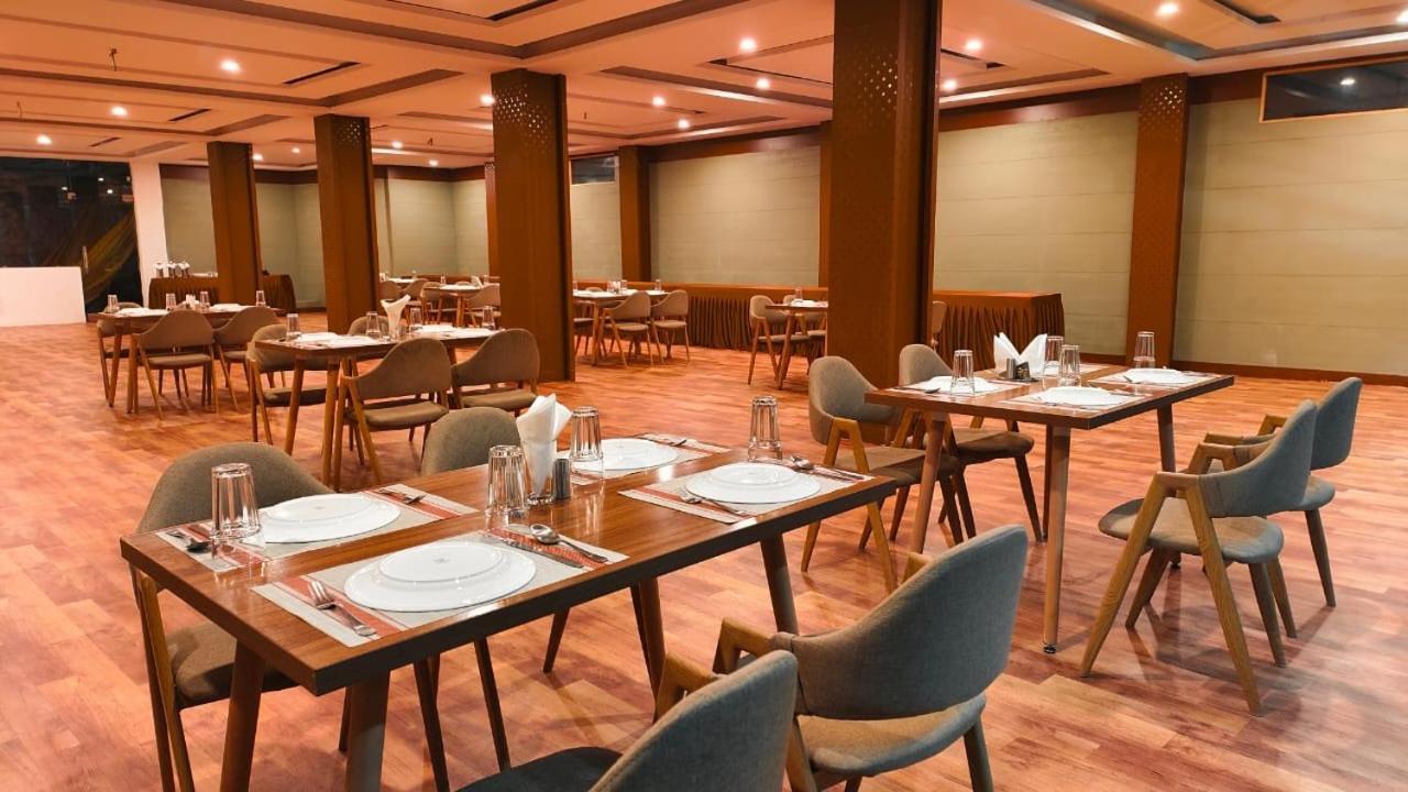 Vista Resort, Manali - ! Near Mall Road !! Hot & Cold Ac Rooms !! Best Selling !! Big Parking !! Luxury Collection !! Open Terrace !! Lift !! Playing Zone !! Property Of The Year ! Luaran gambar