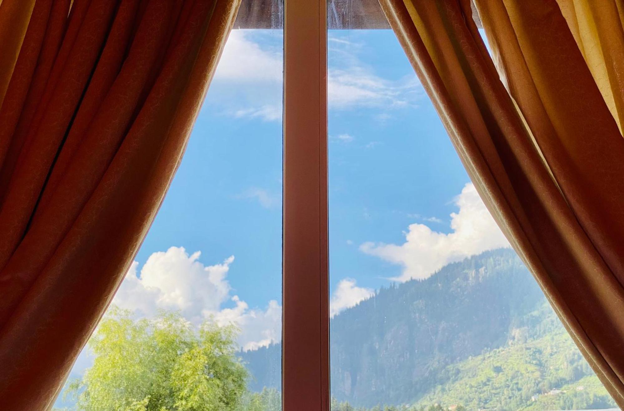 Vista Resort, Manali - ! Near Mall Road !! Hot & Cold Ac Rooms !! Best Selling !! Big Parking !! Luxury Collection !! Open Terrace !! Lift !! Playing Zone !! Property Of The Year ! Luaran gambar