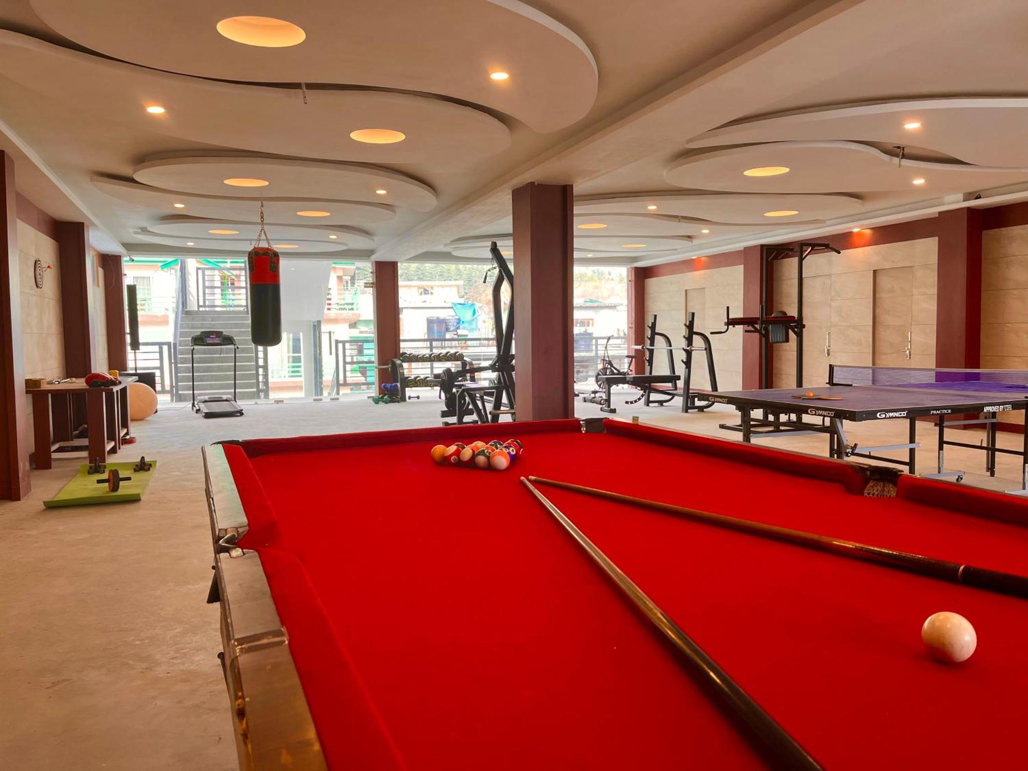 Vista Resort, Manali - ! Near Mall Road !! Hot & Cold Ac Rooms !! Best Selling !! Big Parking !! Luxury Collection !! Open Terrace !! Lift !! Playing Zone !! Property Of The Year ! Luaran gambar