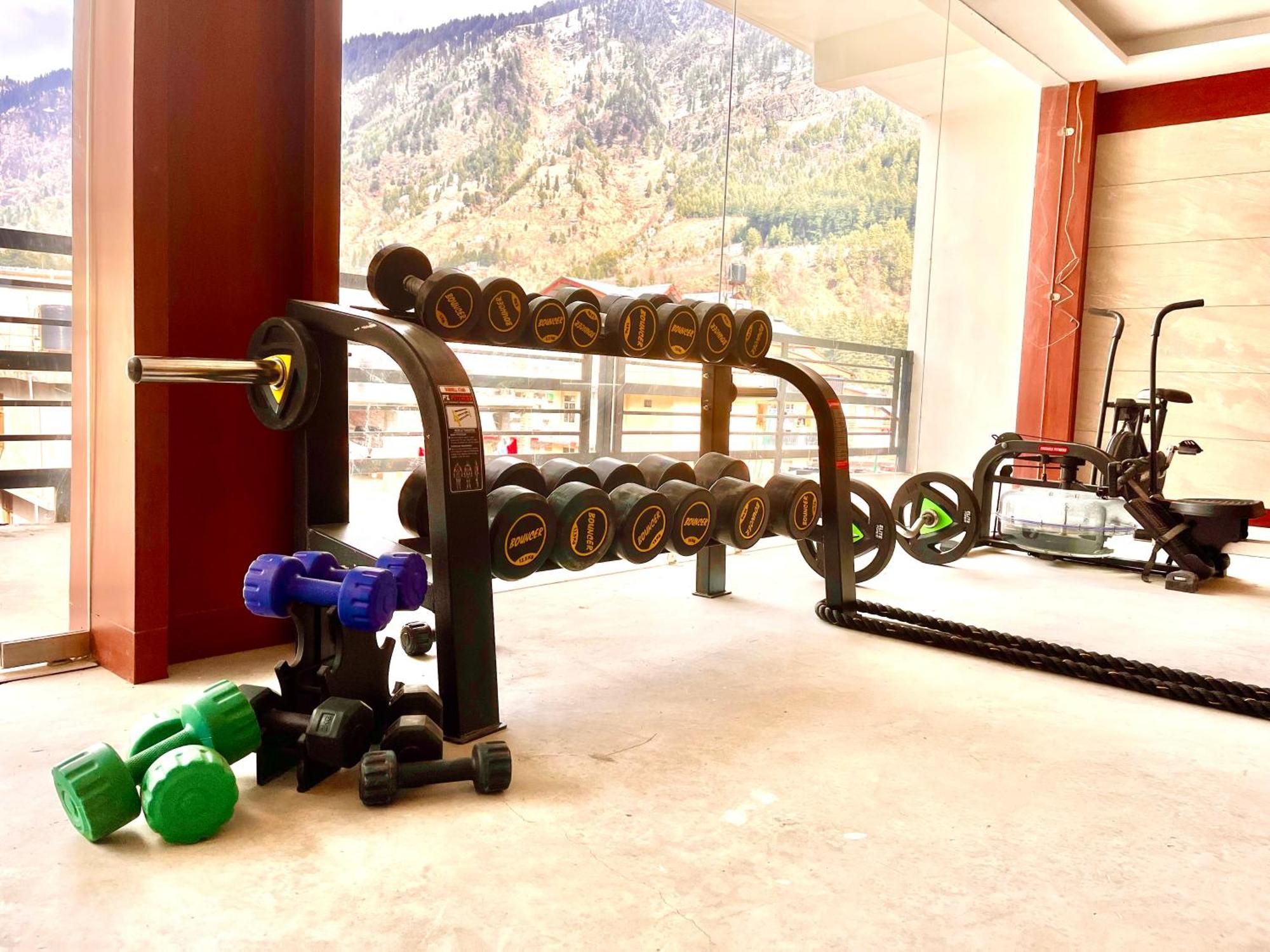 Vista Resort, Manali - ! Near Mall Road !! Hot & Cold Ac Rooms !! Best Selling !! Big Parking !! Luxury Collection !! Open Terrace !! Lift !! Playing Zone !! Property Of The Year ! Luaran gambar