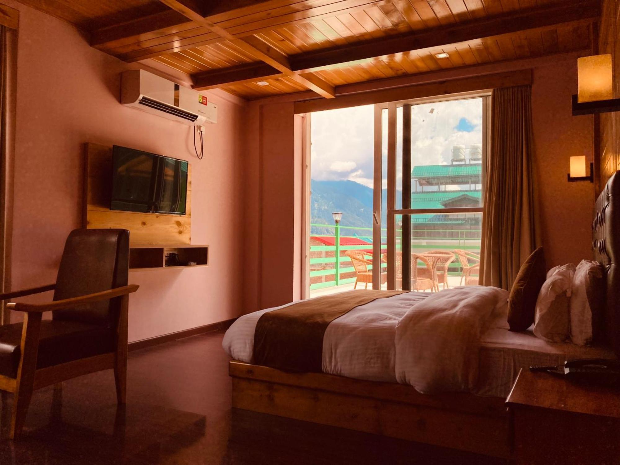 Vista Resort, Manali - ! Near Mall Road !! Hot & Cold Ac Rooms !! Best Selling !! Big Parking !! Luxury Collection !! Open Terrace !! Lift !! Playing Zone !! Property Of The Year ! Luaran gambar