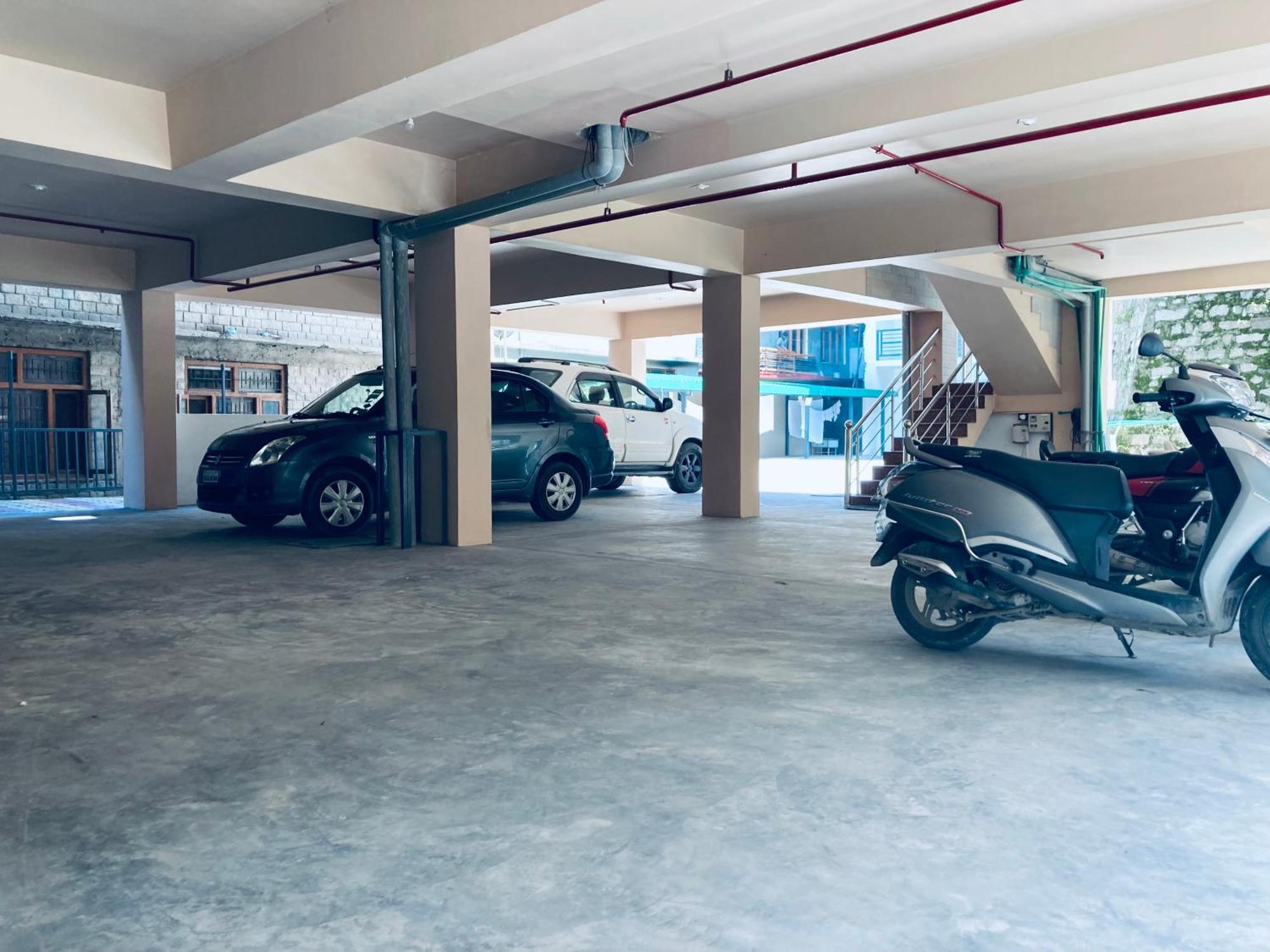 Vista Resort, Manali - ! Near Mall Road !! Hot & Cold Ac Rooms !! Best Selling !! Big Parking !! Luxury Collection !! Open Terrace !! Lift !! Playing Zone !! Property Of The Year ! Luaran gambar