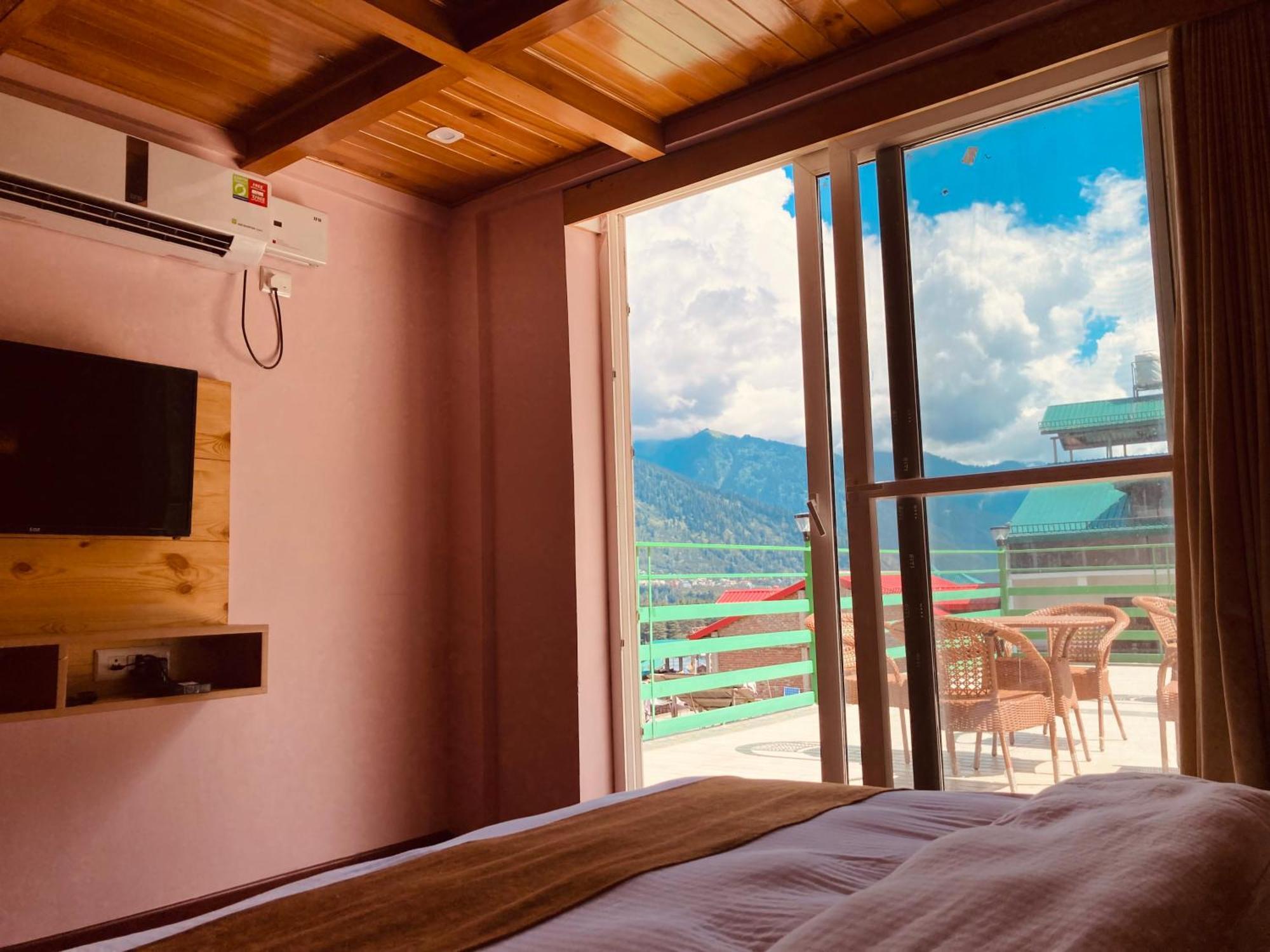 Vista Resort, Manali - ! Near Mall Road !! Hot & Cold Ac Rooms !! Best Selling !! Big Parking !! Luxury Collection !! Open Terrace !! Lift !! Playing Zone !! Property Of The Year ! Luaran gambar